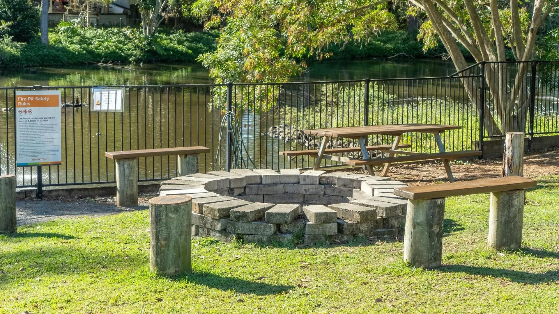 Κάμπινγκ Landsborough Holiday Park